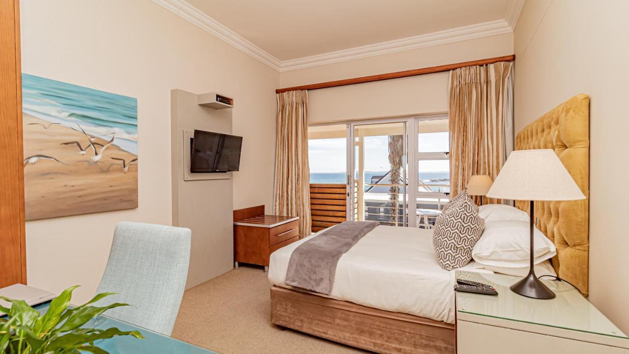 The Sir David Boutique Guest House Bloubergstrand Exterior photo