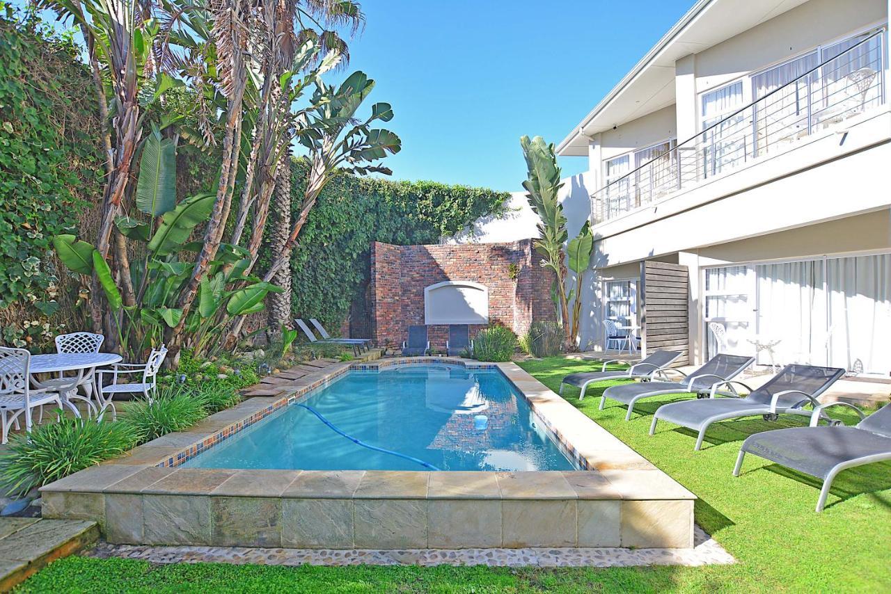 The Sir David Boutique Guest House Bloubergstrand Exterior photo
